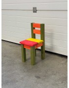 Chaise enfant en bois multicolore