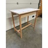 Table haute en bois naturel