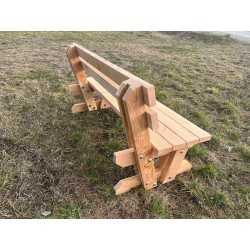 Banc public en bois
