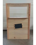 Théâtre pliable en bois naturel de face