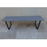 Banc en bois avec lasure grise et ça base en métal peint noir